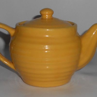 VINTAGE Bauer Pottery Ring Ware Yellow Individual Tea