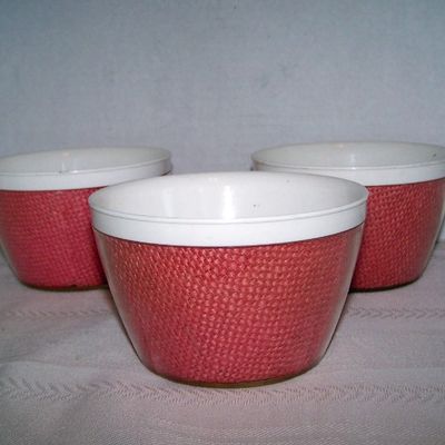 THERMAL WARE STRAW WEAVE 3 BOWLS