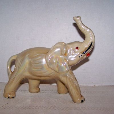 LUSTRE ELEPHANT FIGURINE W/RAISED TRUNK