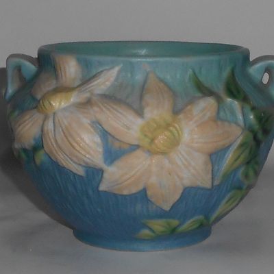 Roseville Pottery Blue Clematis 667-4'' Jardiniere Vase