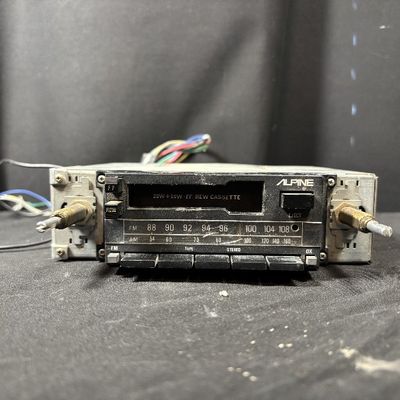 Alpine 7217 AM/FM Cassette Car Stereo Radio Old School 80s 20W+20W
