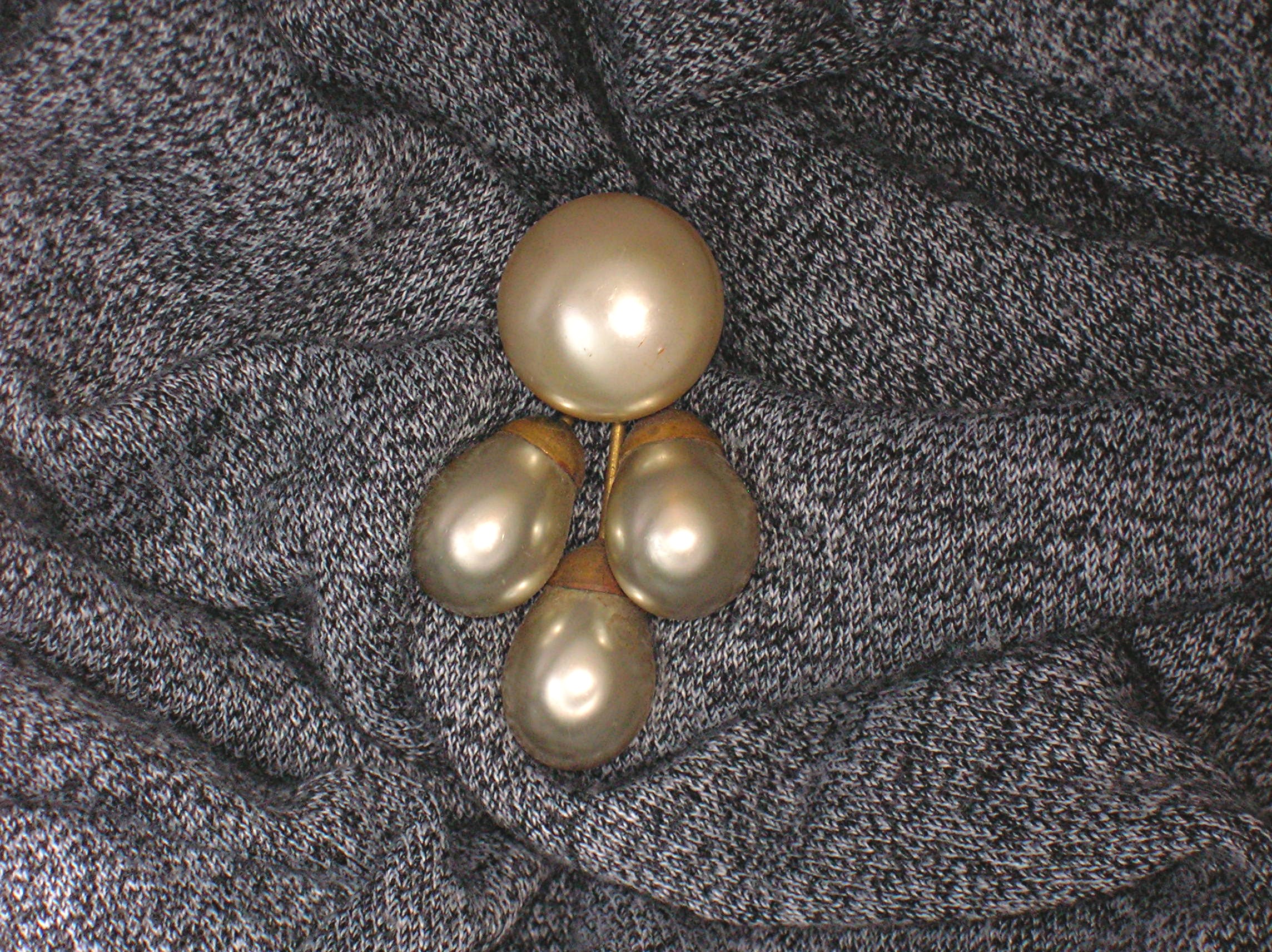 Dress Clip Pearls  Goldtone