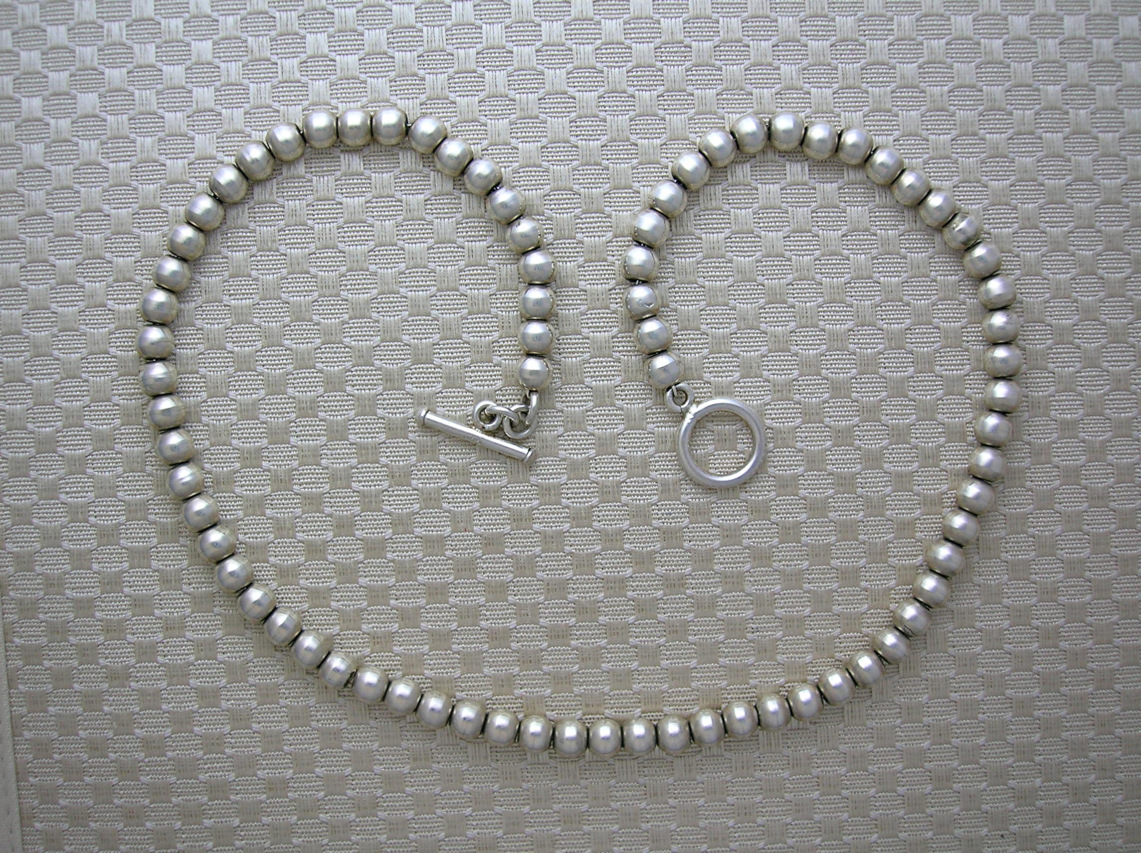 Sterling Silver Toggle Clasp Bead necklace 18 inch