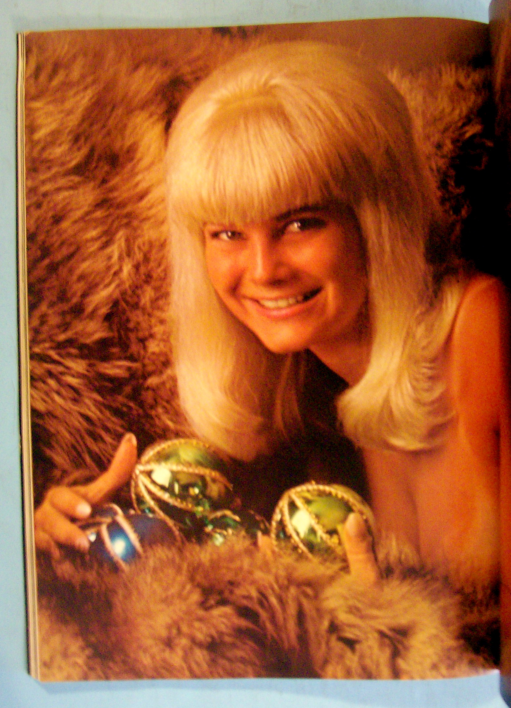 Playboy Holiday Album 1970 Dede Lind (Miss August 1967)