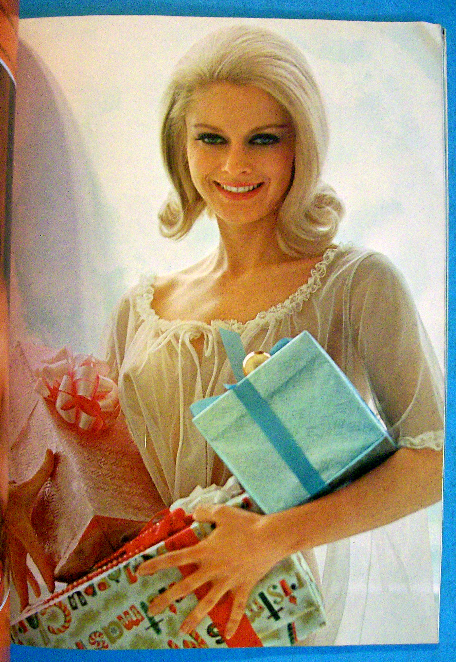 Playboy Holiday Album 1970 Dede Lind (Miss August 1967)