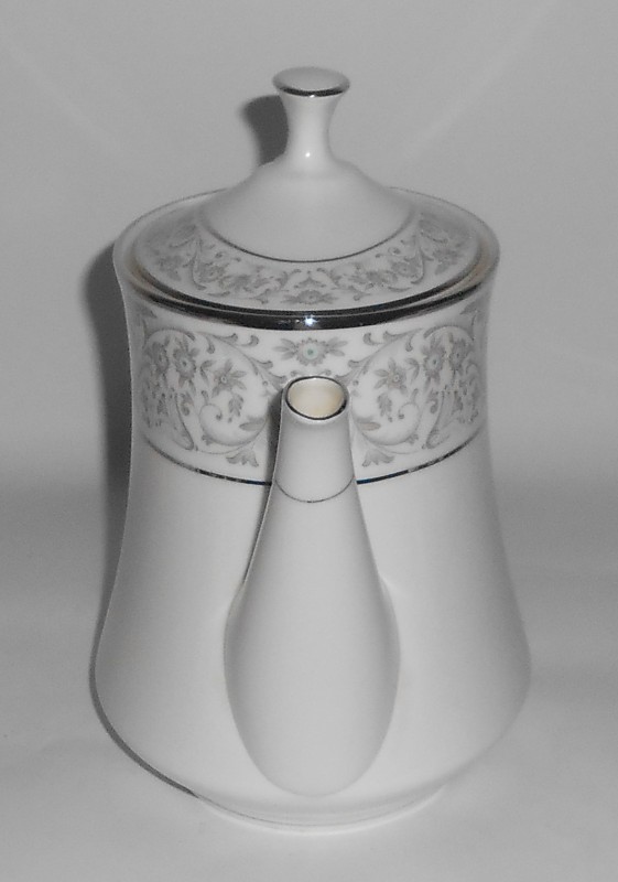 Noritake Porcelain China 9705 Canterbury w/Platinum Teapot