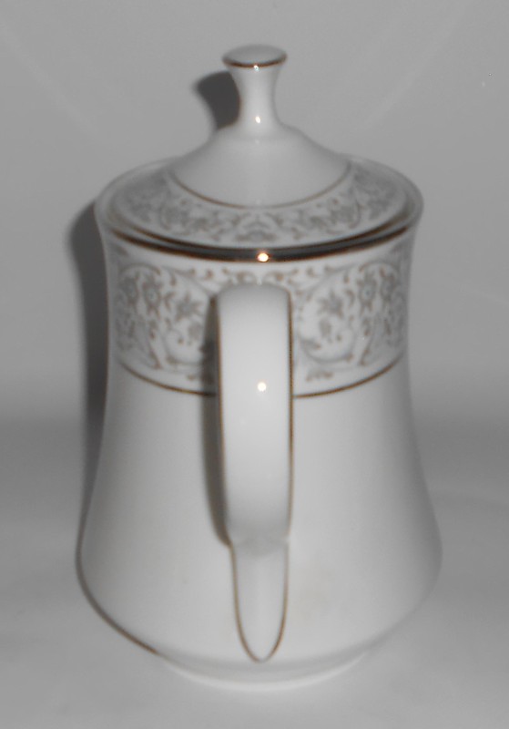 Noritake Porcelain China 9705 Canterbury w/Platinum Teapot