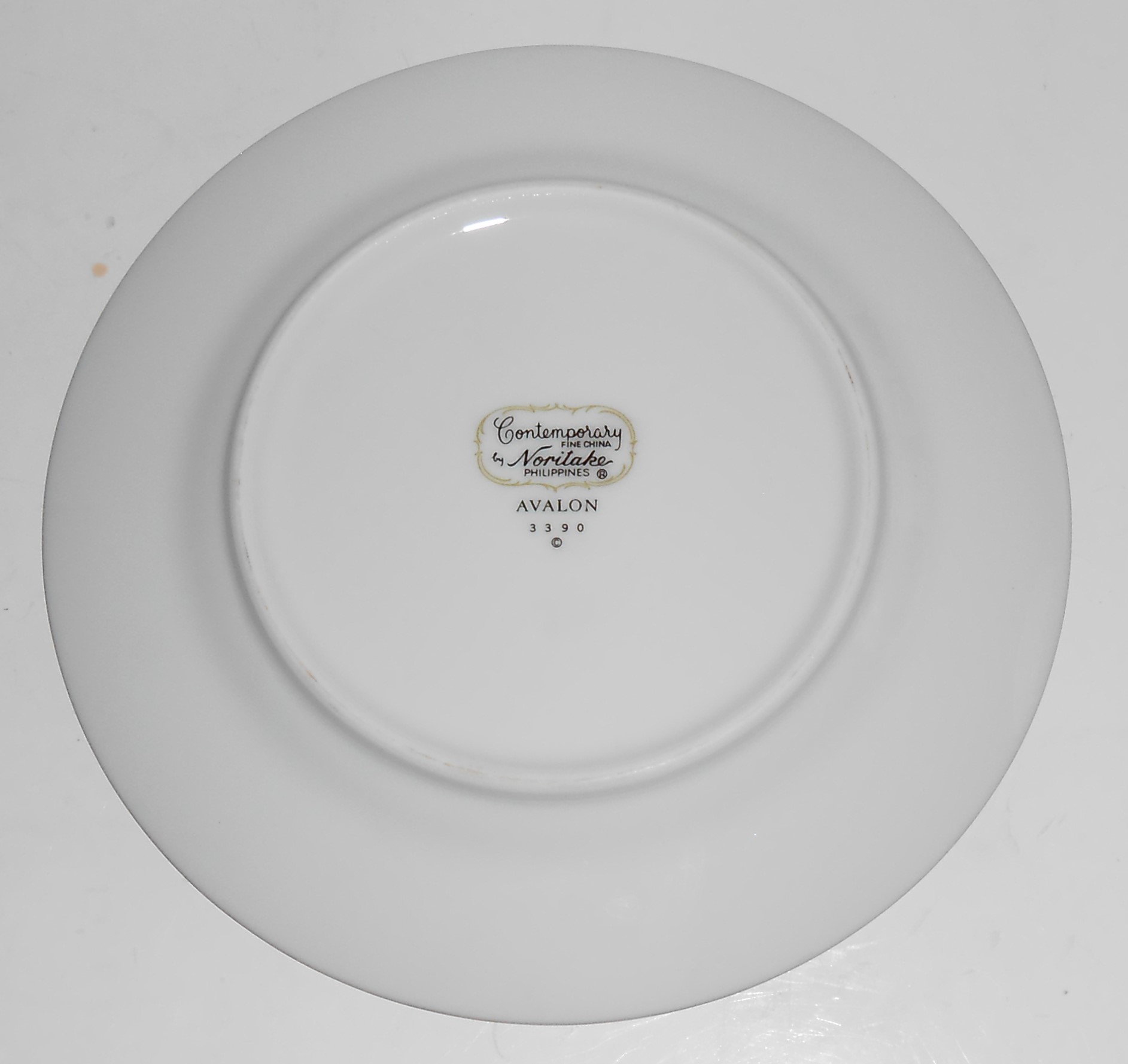 Noritake Porcelain China Avalon W/Gold Bread Plate