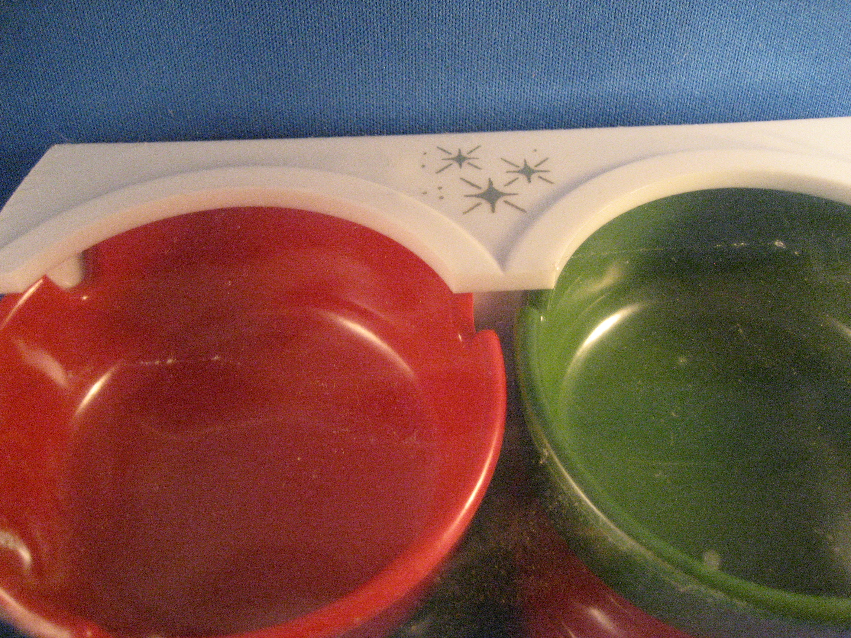 Plastic Ash Tray Set