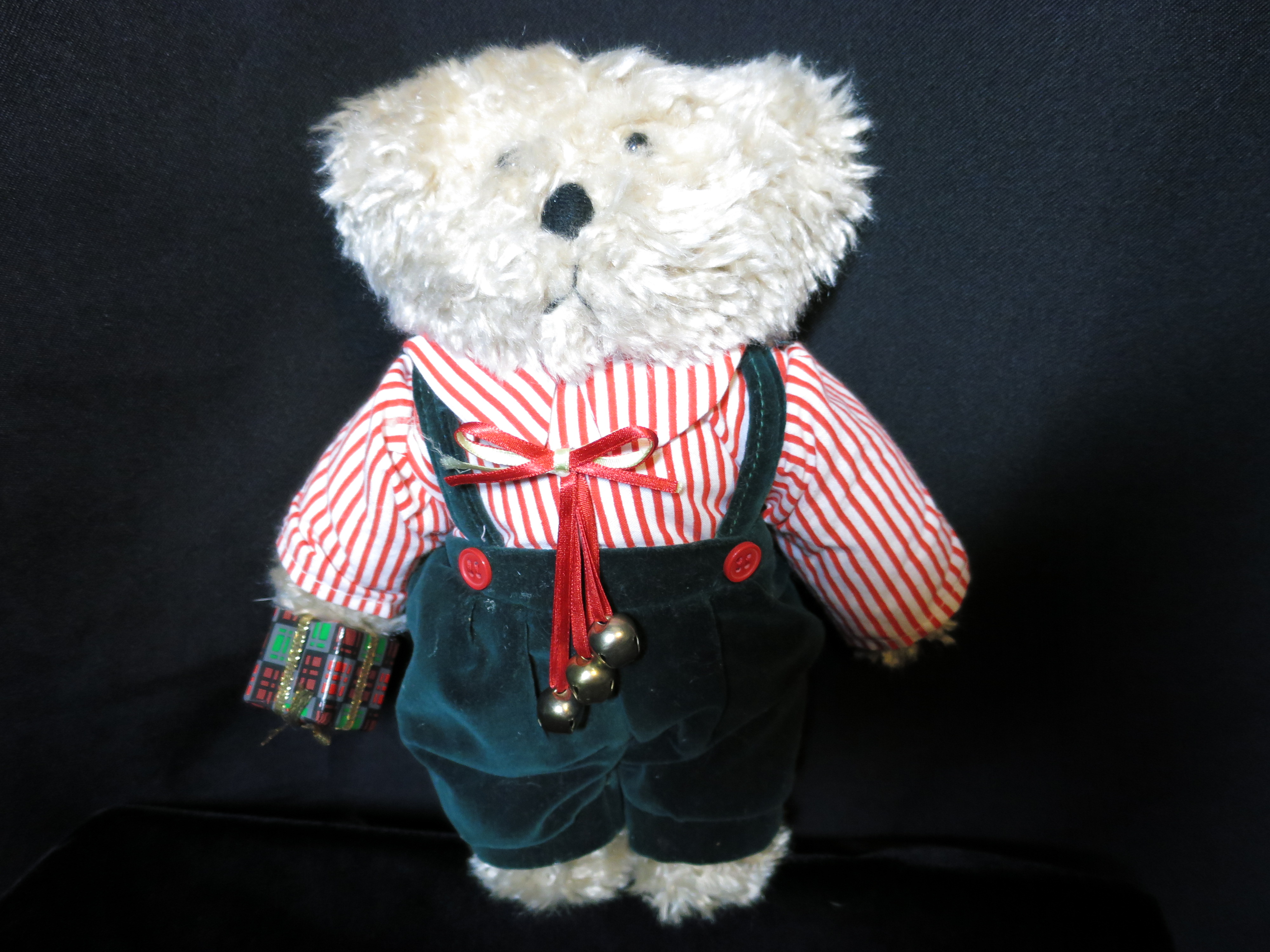 Wind Up Musical Animated Christmas Bear Head moves
