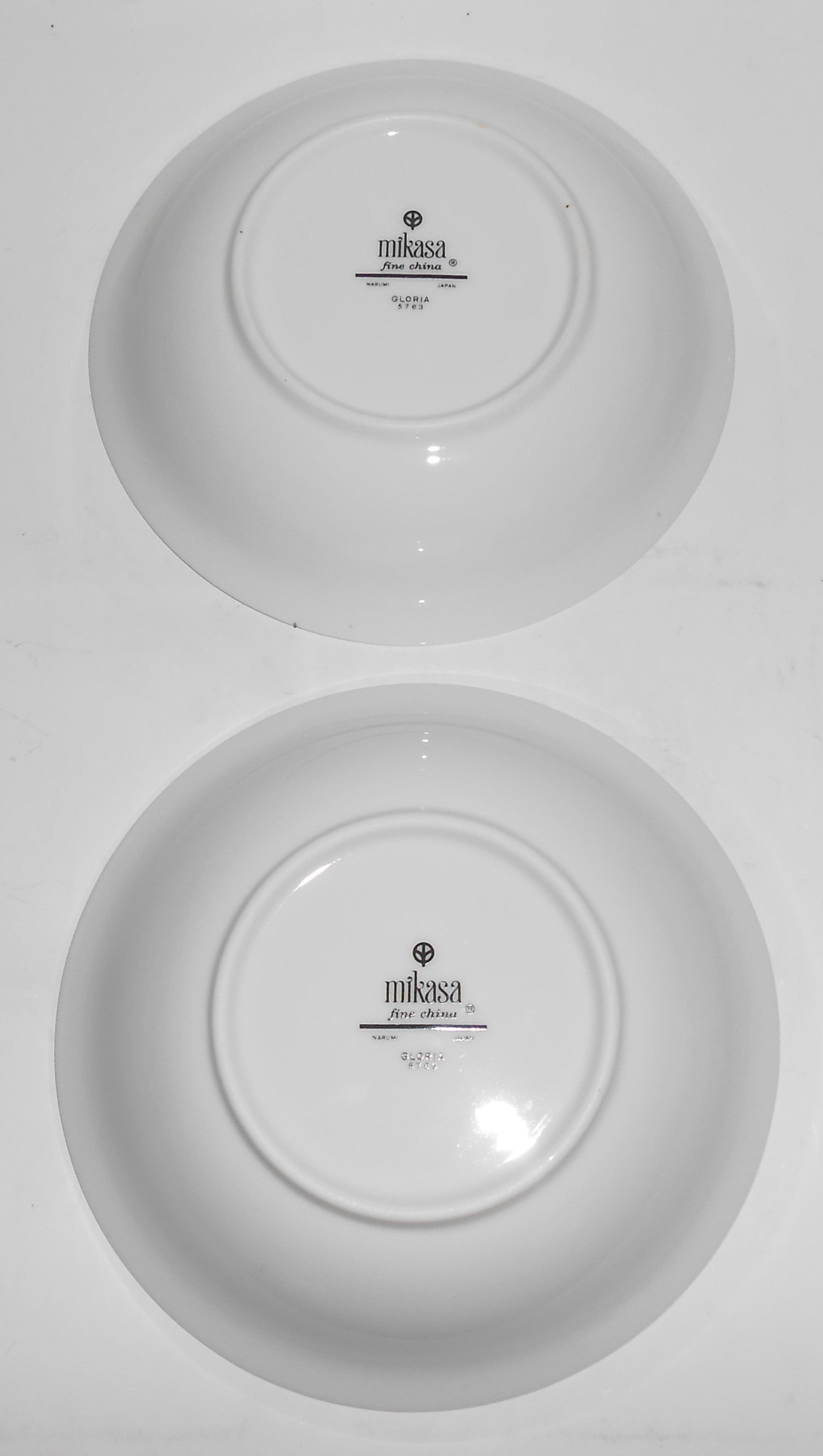 Mikasa Fine China Porcelain Gloria 5763 2 Fruit Bowls