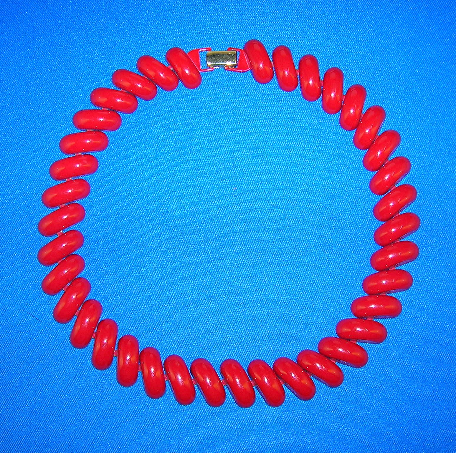 NAPIER Patented 16 Inch Scarlet Red MetalChoker Neck