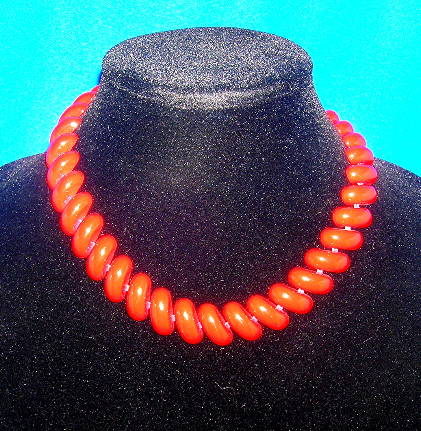NAPIER Patented 16 Inch Scarlet Red MetalChoker Neck