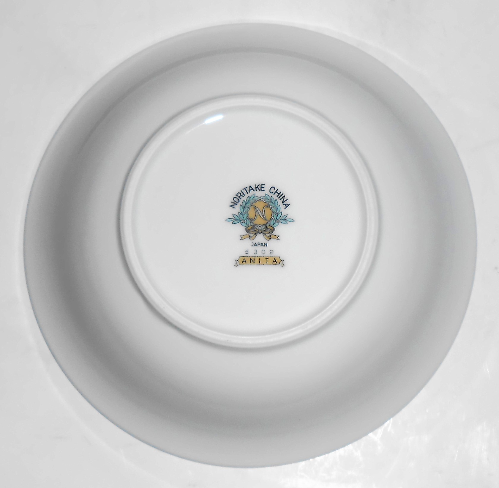 Noritake Porcelain China 5309 Anita Fruit Bowl