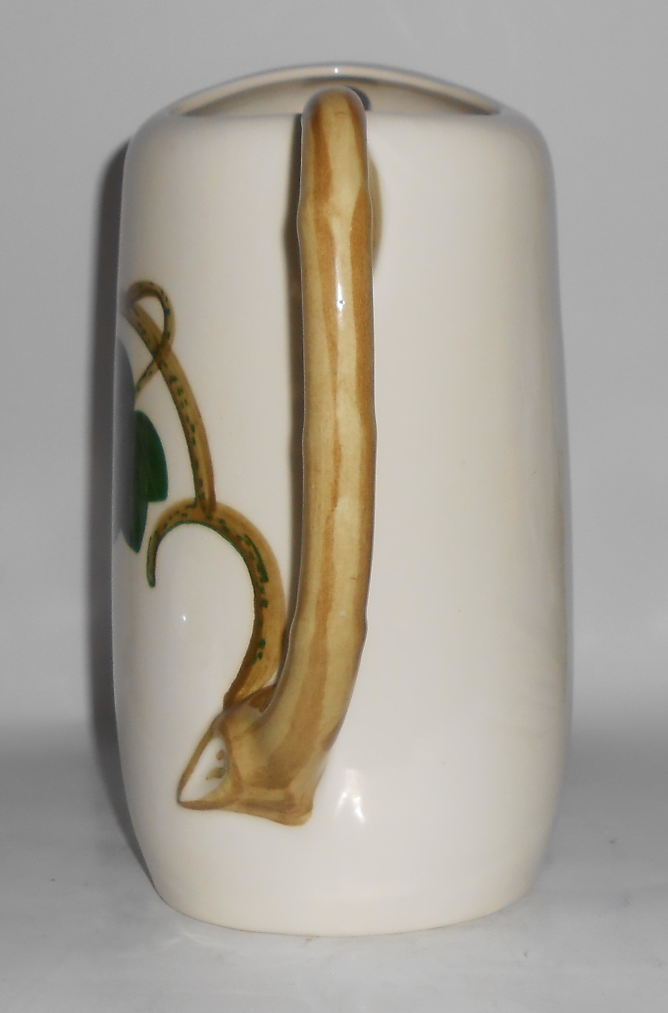 Metlox Pottery Poppy Trail California Ivy Ice Lip 2.5 Q