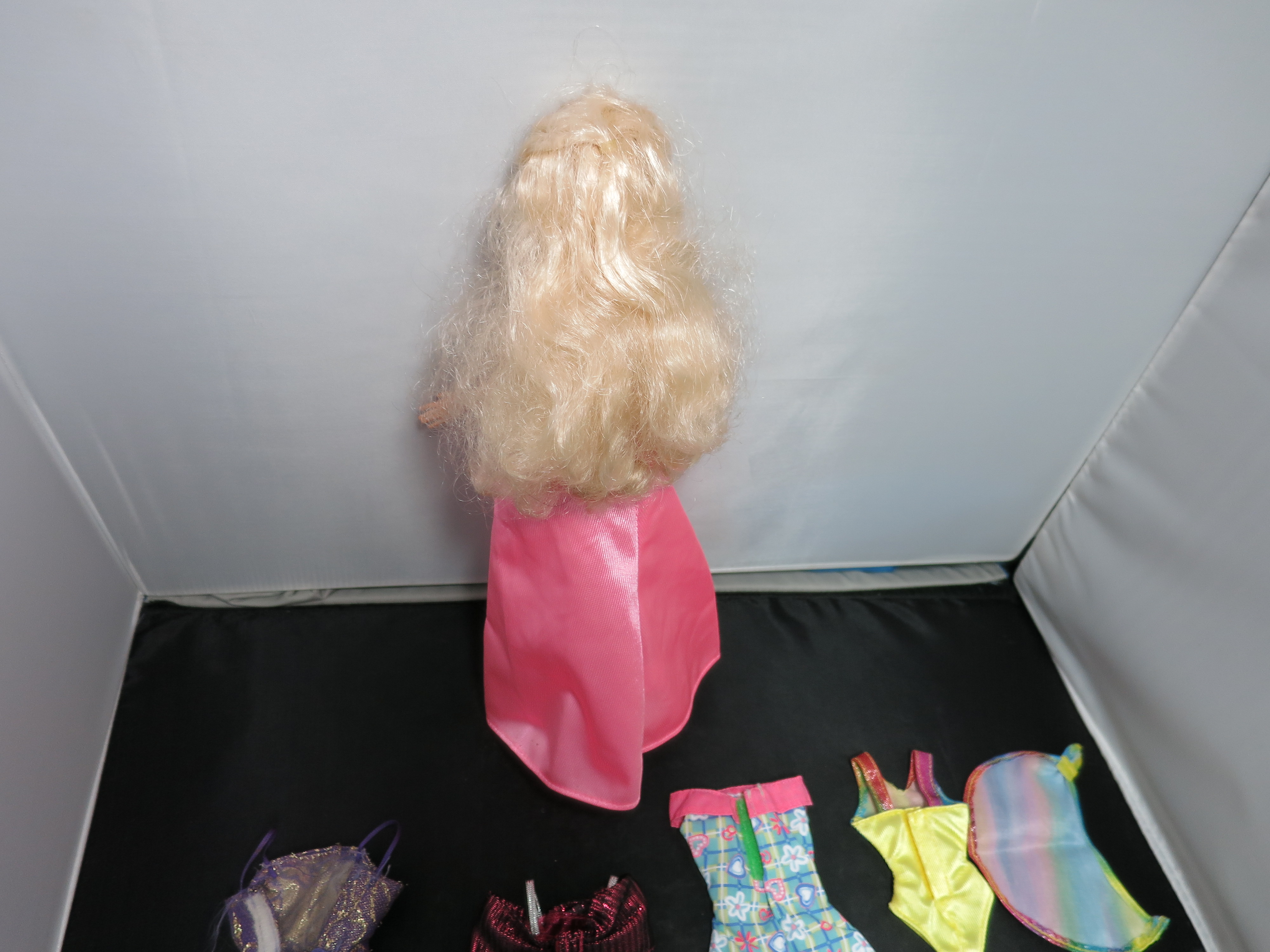 Mattel Barbie 1998 Head 1999 Body with extra clothing