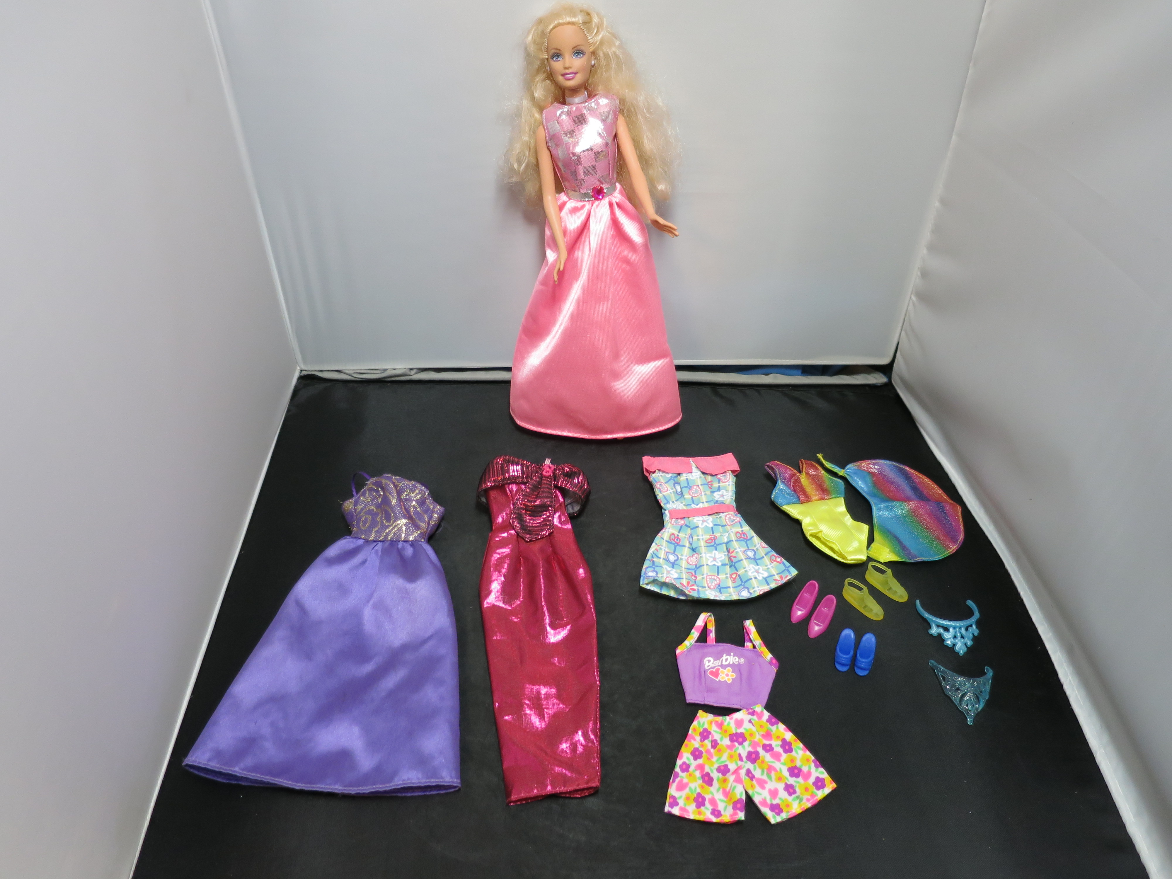 Mattel Barbie 1998 Head 1999 Body with extra clothing