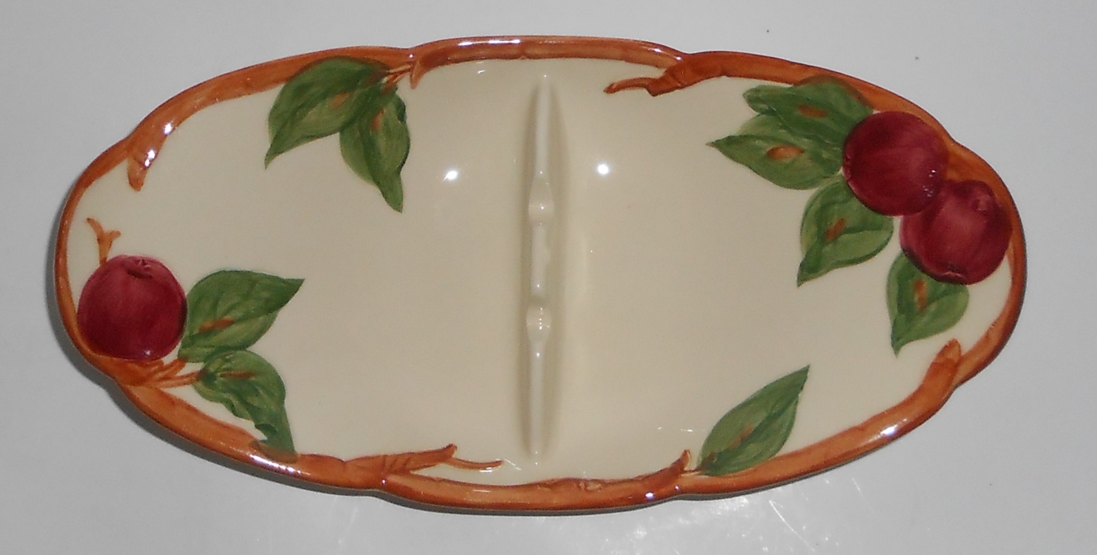 VINTAGE Franciscan Pottery Apple U.S.A. Large Divided A