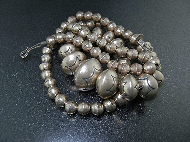 Navajo Pearls Sterling Silver Necklace Signed HL