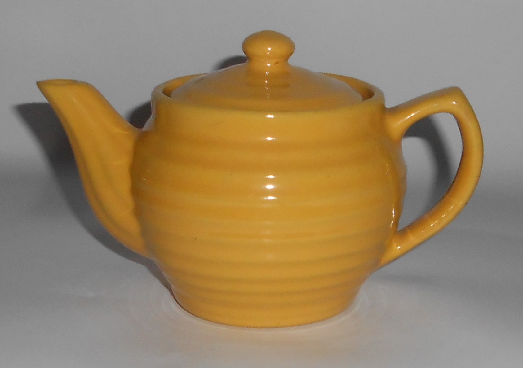 VINTAGE Bauer Pottery Ring Ware Yellow Individual Tea