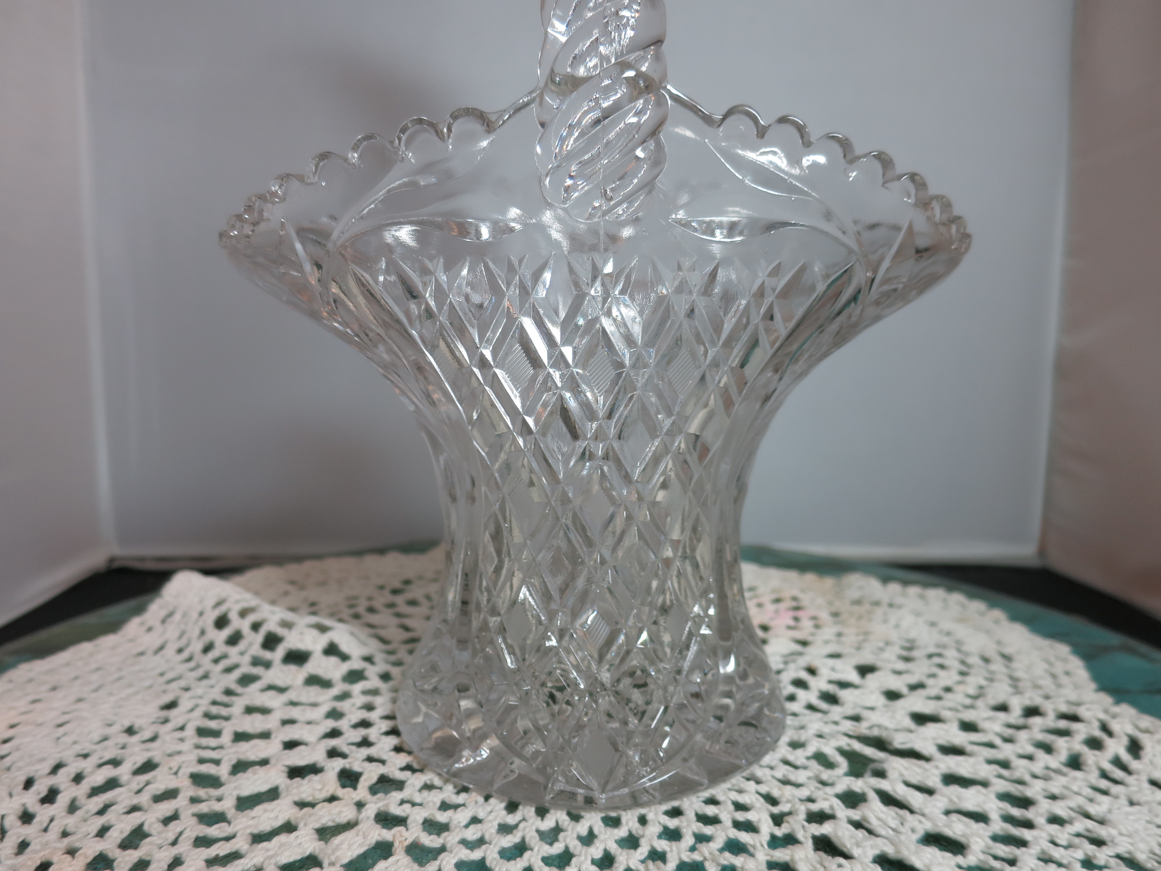 Vintage Brides Basket Diamond Etched Flower Rope Handle 12 inch