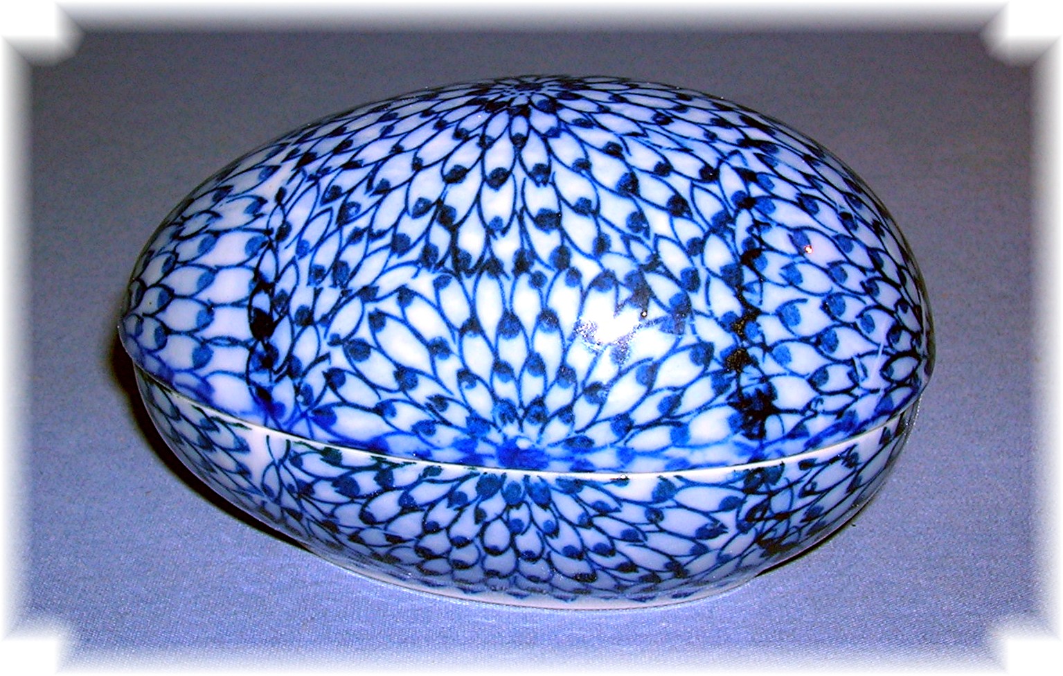 Porcelain Decorative Egg Container