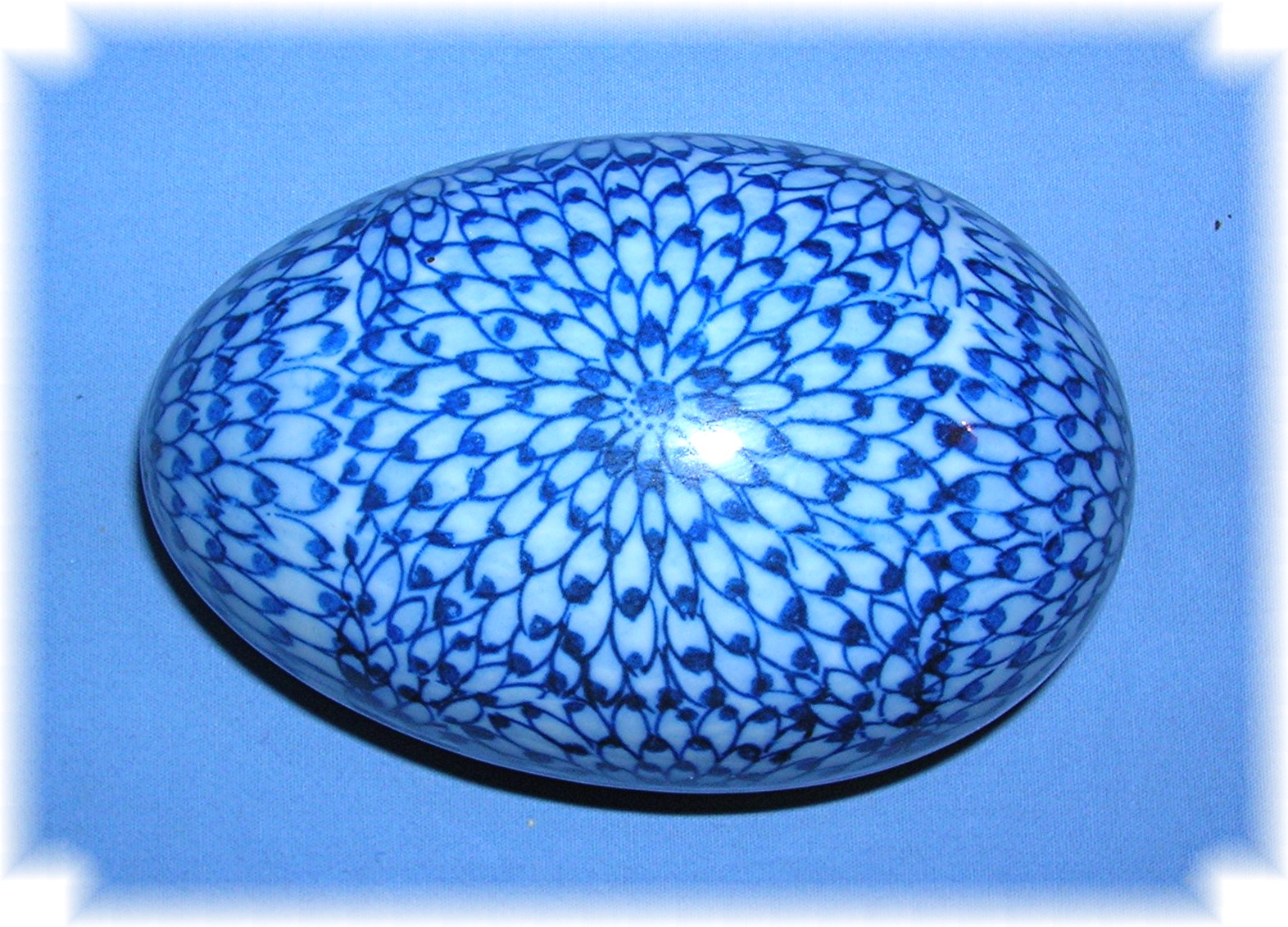 Porcelain Decorative Egg Container