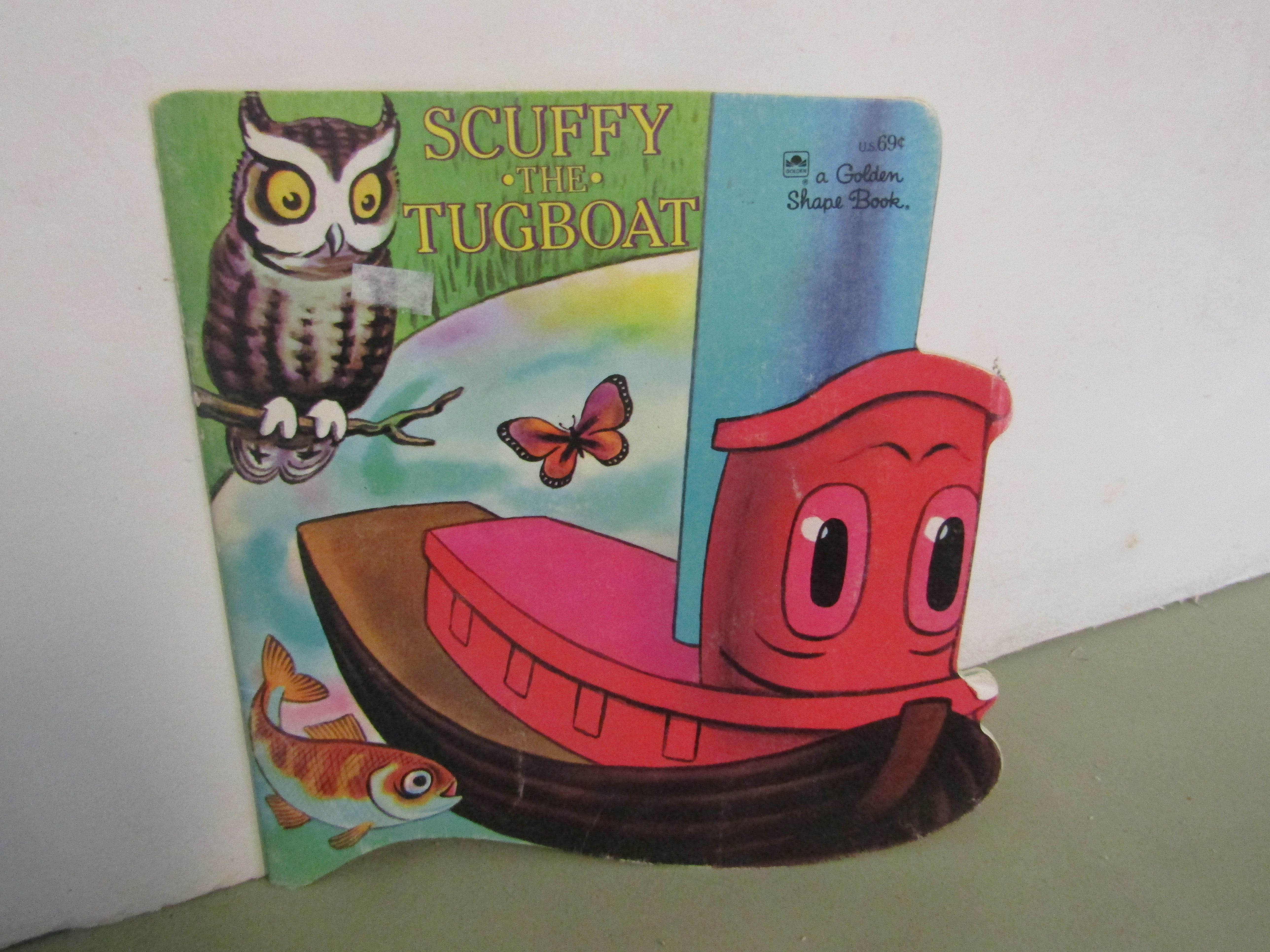 A Golden Super Shape Book Scuffy The Tugboat