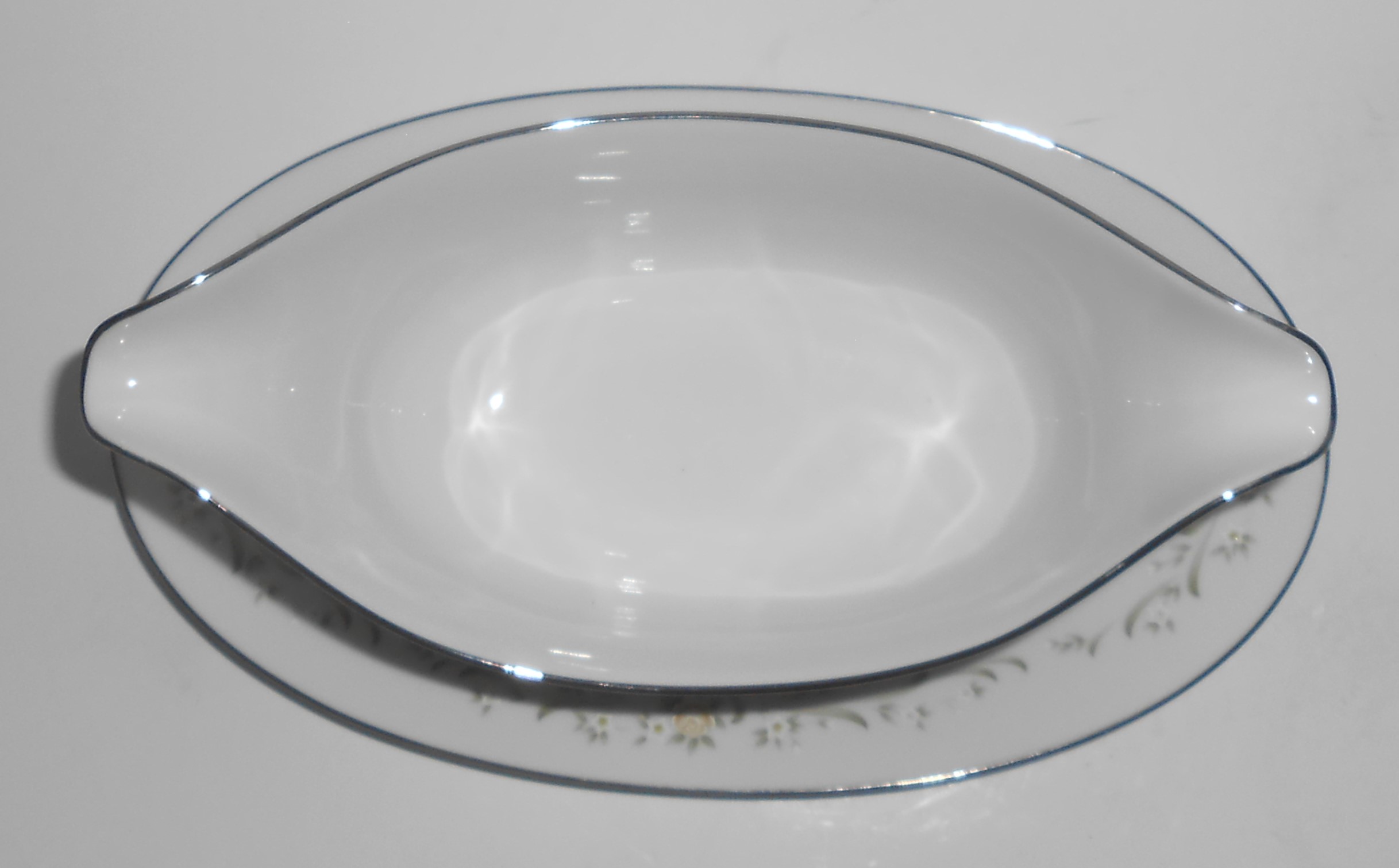 Sango China 3688 Platinum Debutante Gravy Bowl