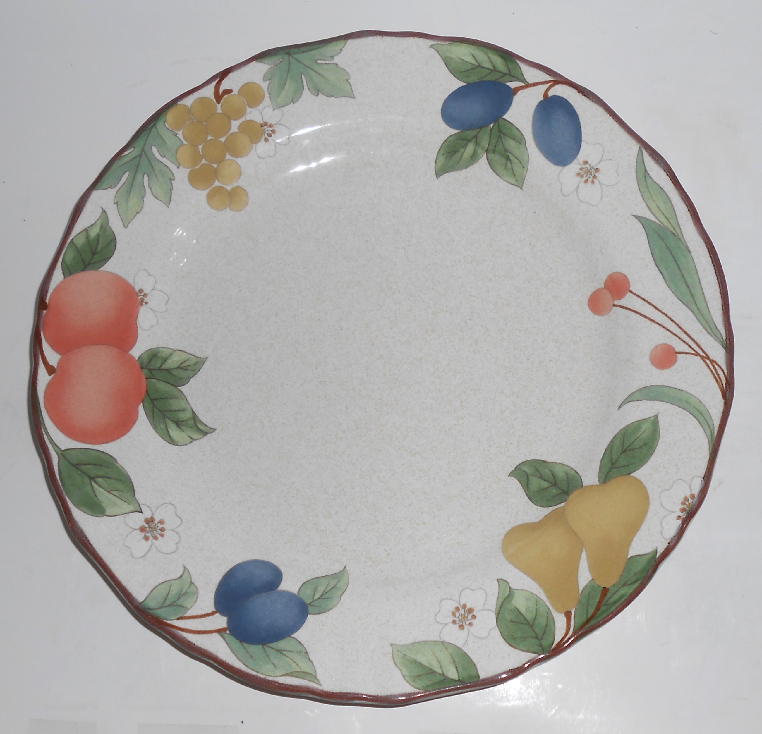 Mikasa China Fruit Panorama Dinner Plate