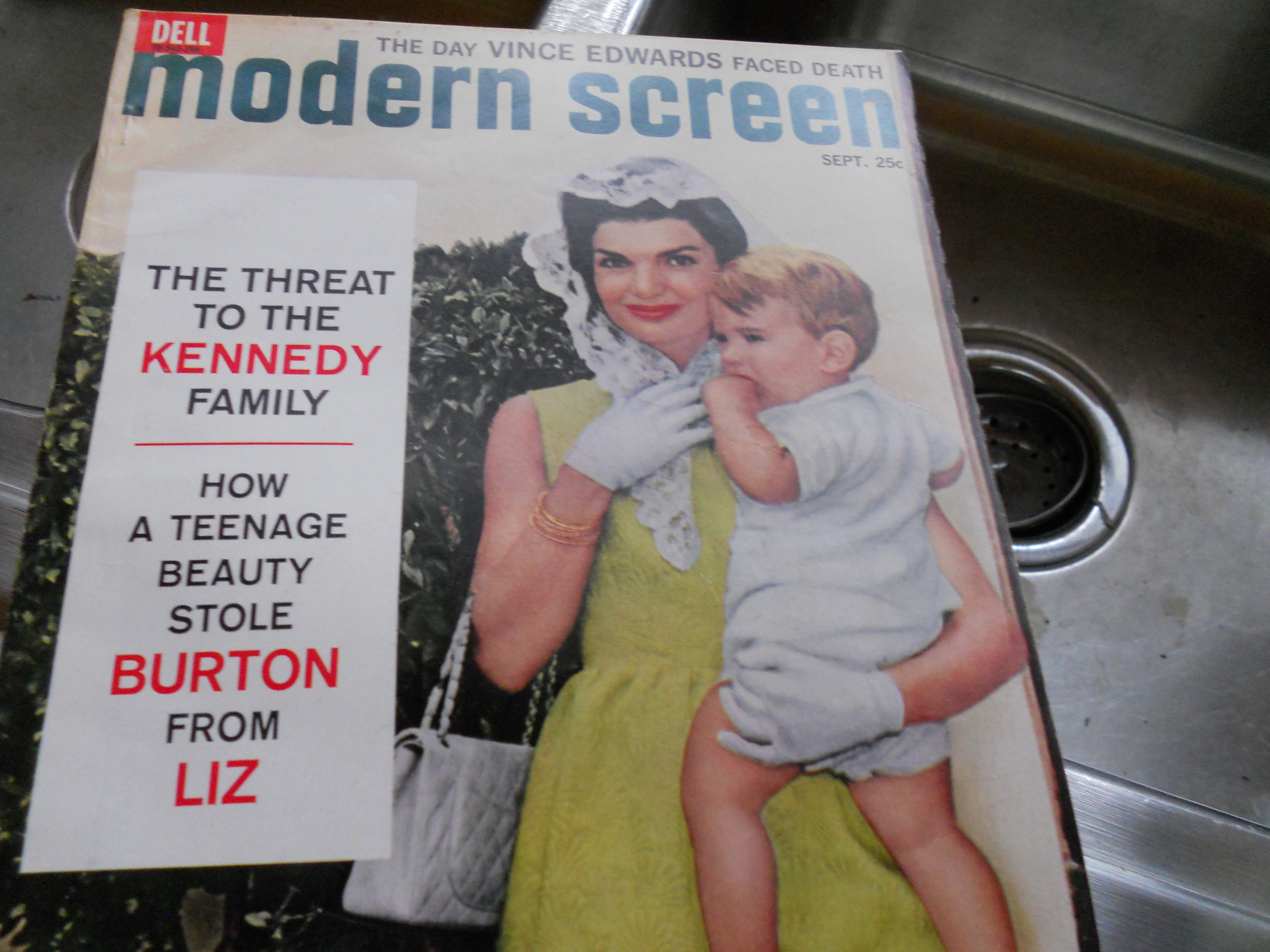 Modern Screen Magazine, 1962