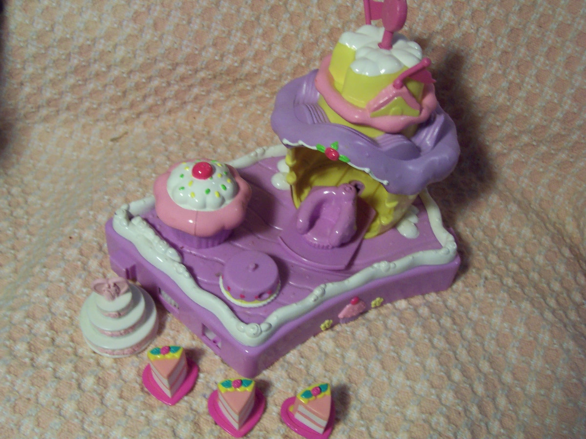 Cupcake Doll House Set Bandi