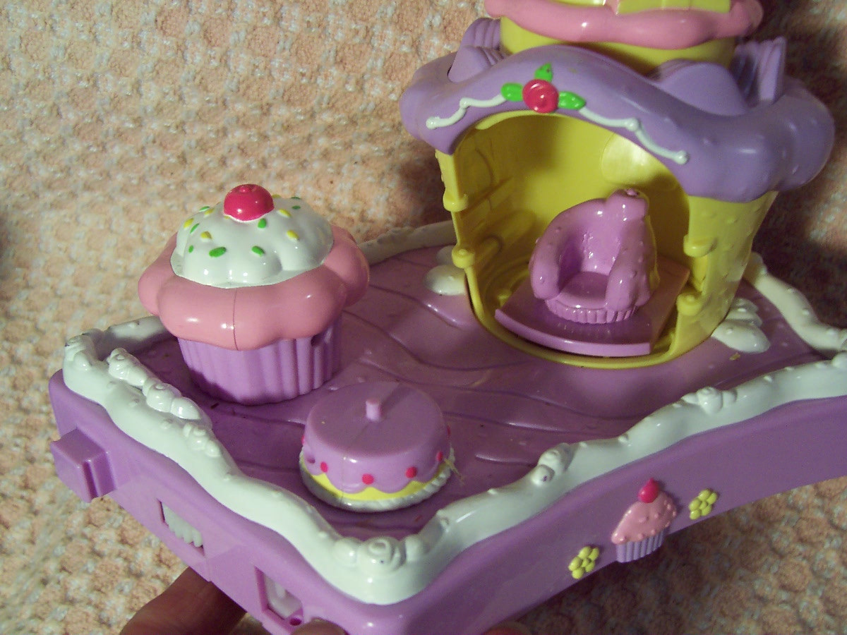 Cupcake Doll House Set Bandi