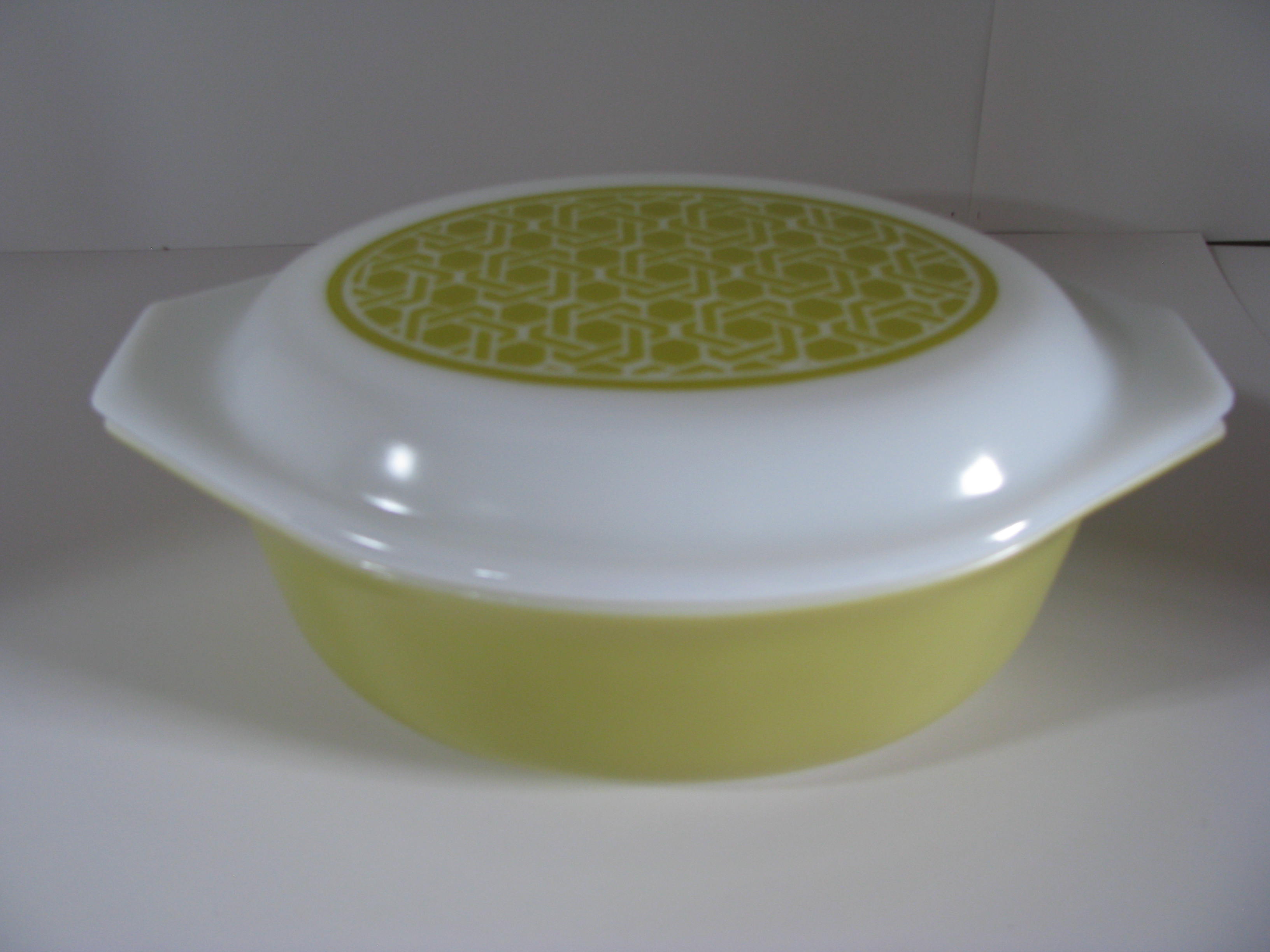 Pyrex Promotional Wicker Weave Oval Casserole Dish