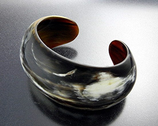 Bracelet Buffalo Horn Black Cream Cuff