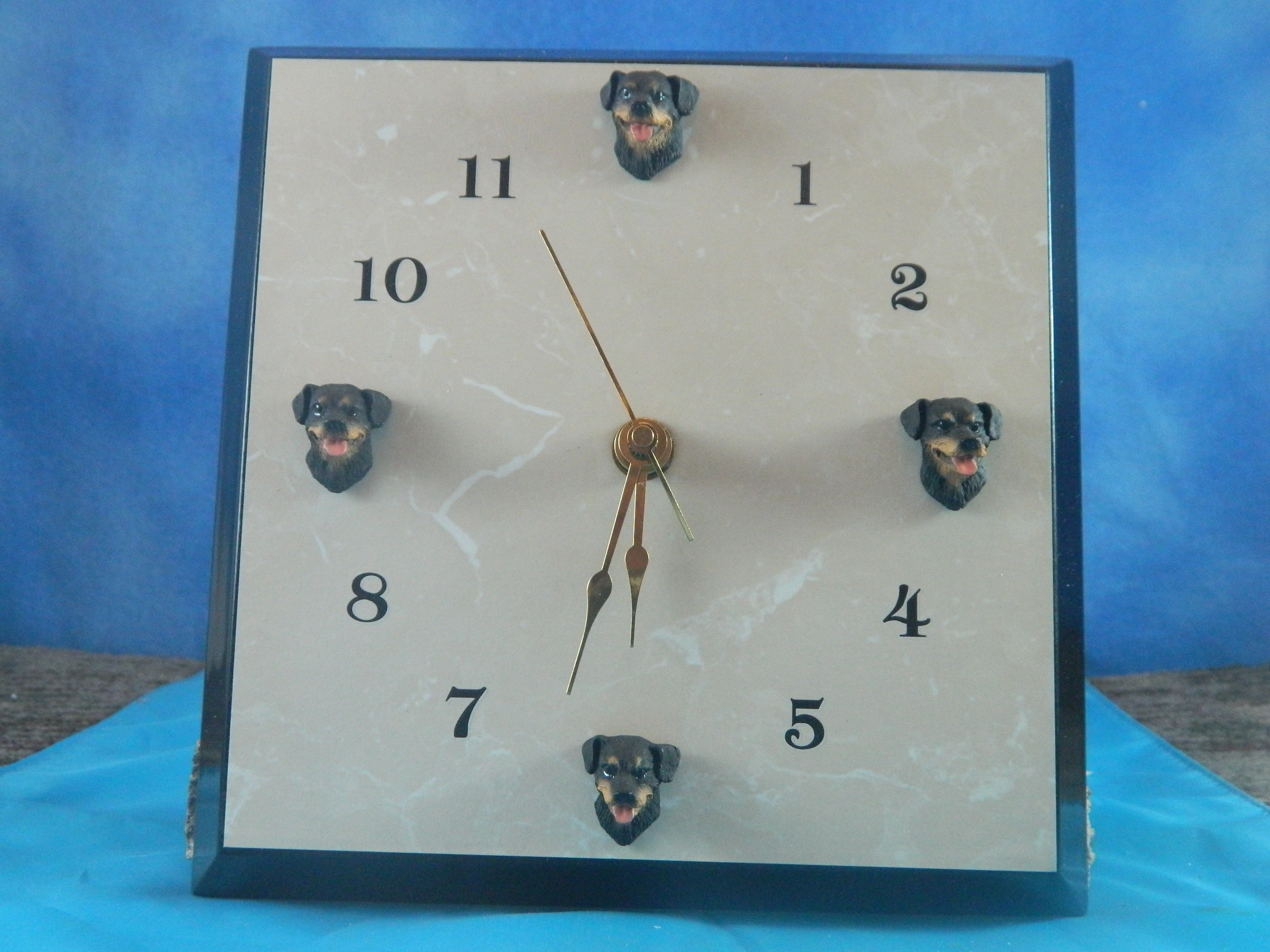 Conversation Concepts Rottweiler Clock