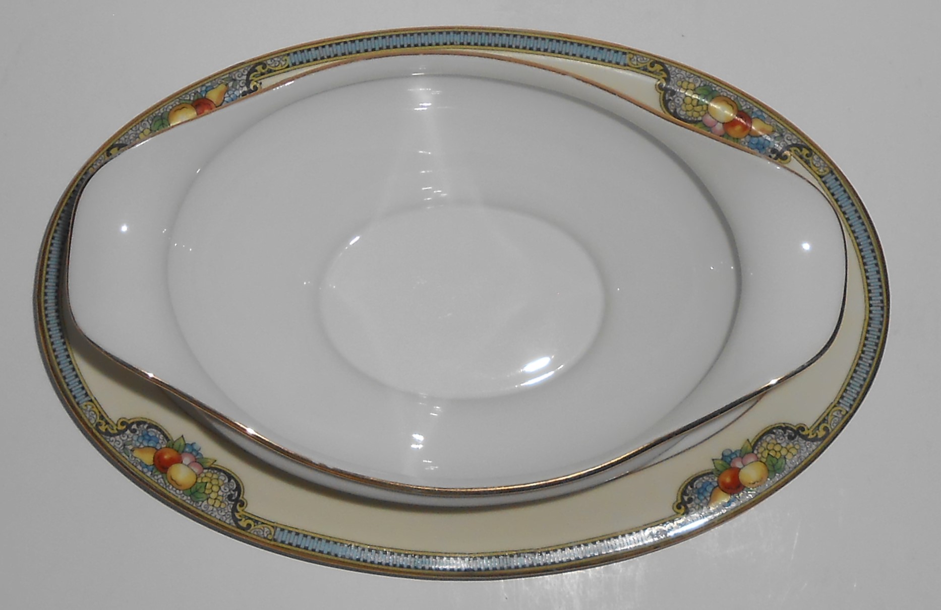 Noritake Porcelain China Vintonia W/Gold Gravy Bowl