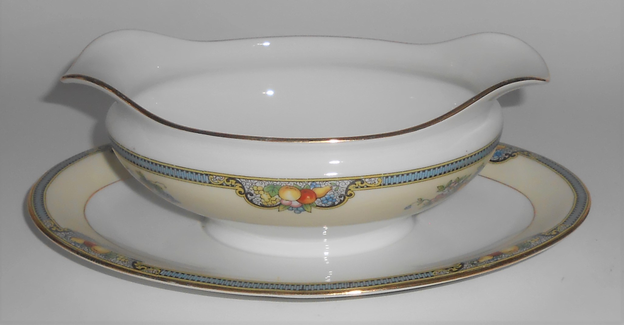 Noritake Porcelain China Vintonia W/Gold Gravy Bowl