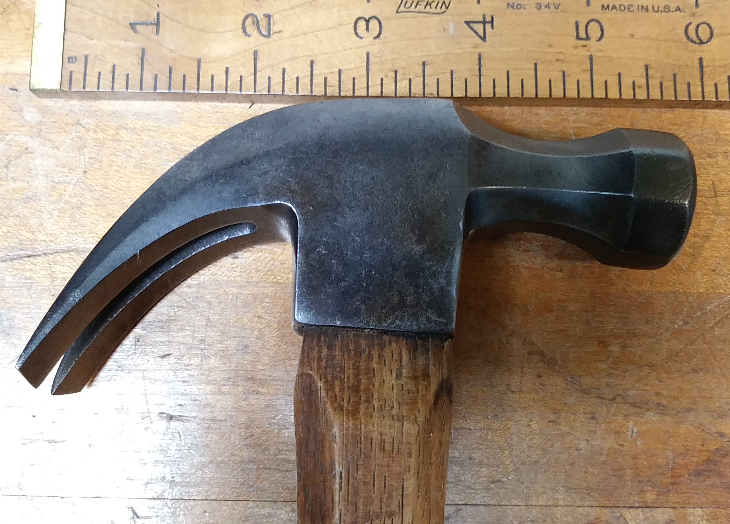 Bingham's Best Brand Carpenter's Hammer 1 pound