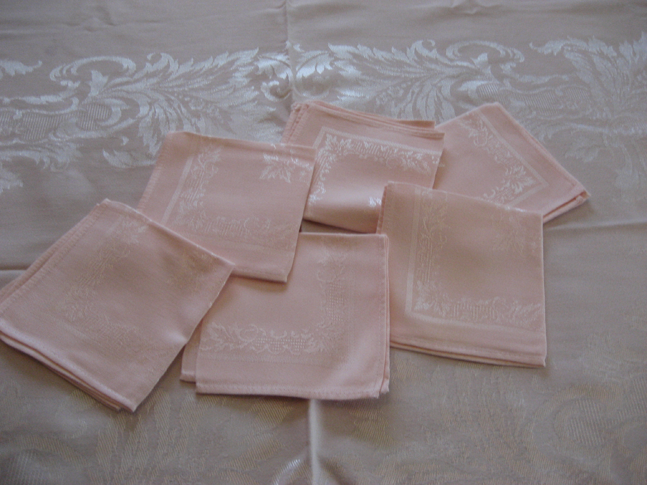 Pink Linen Table Cloth and Napkins