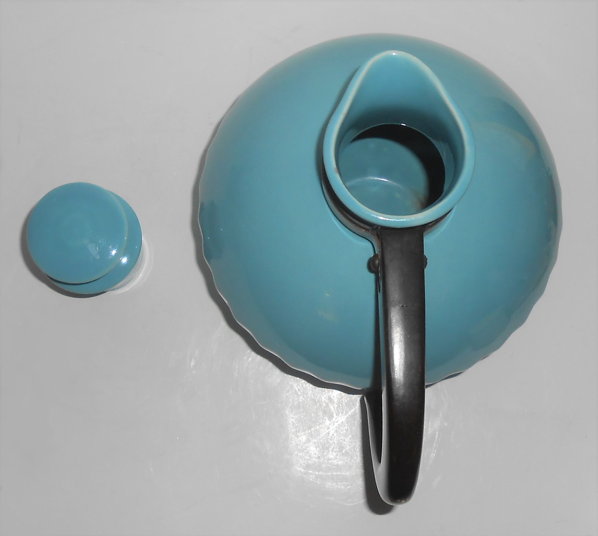 Vernon Kilns Pottery Coronado Turquoise Carafe w/Cap