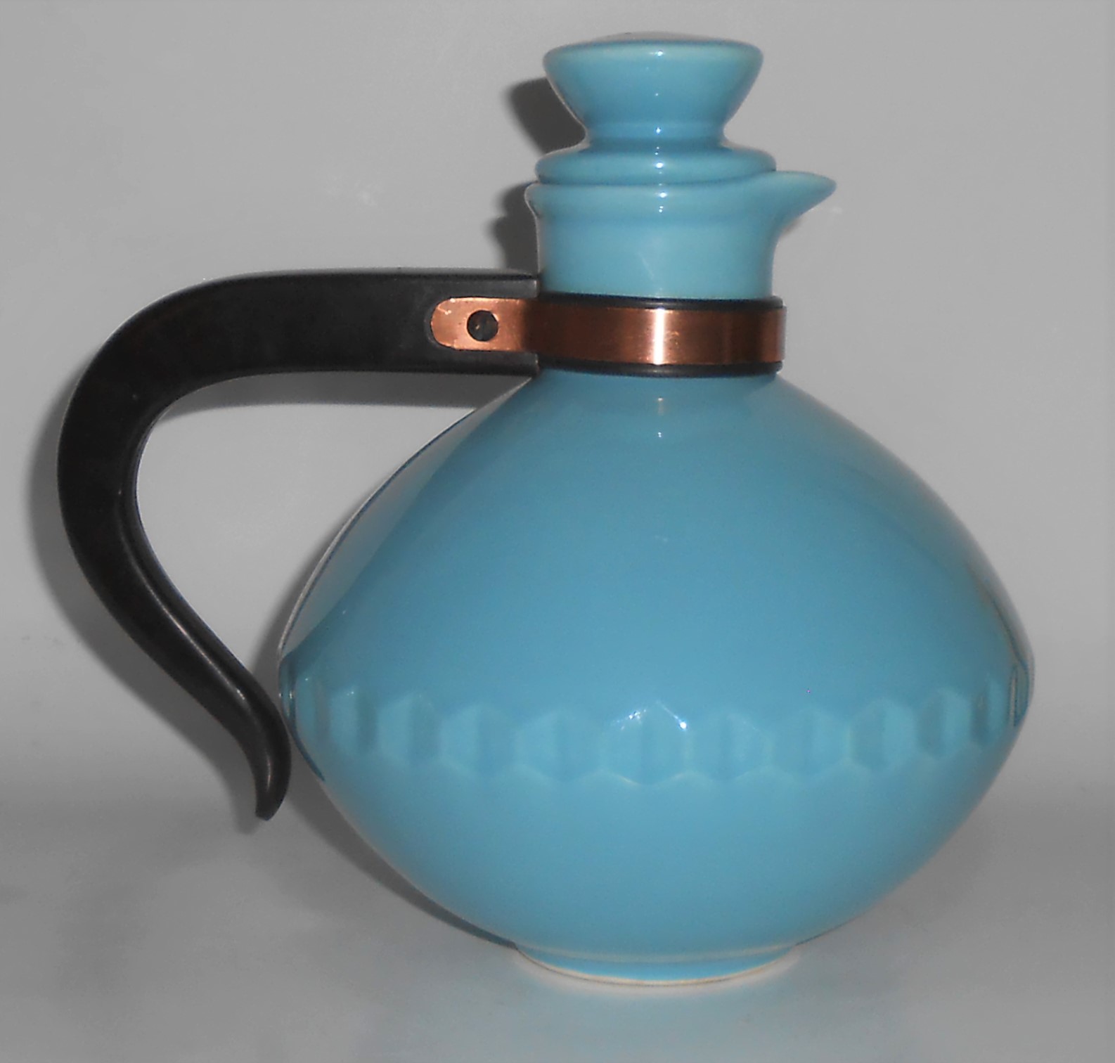 Vernon Kilns Pottery Coronado Turquoise Carafe w/Cap