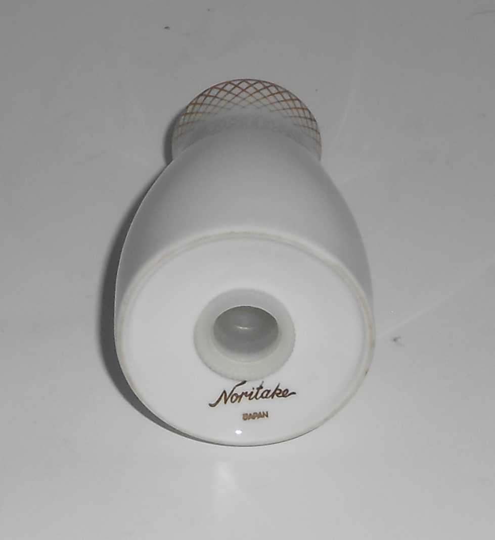 Noritake China Porcelain Gold Band Seville Pepper Shake