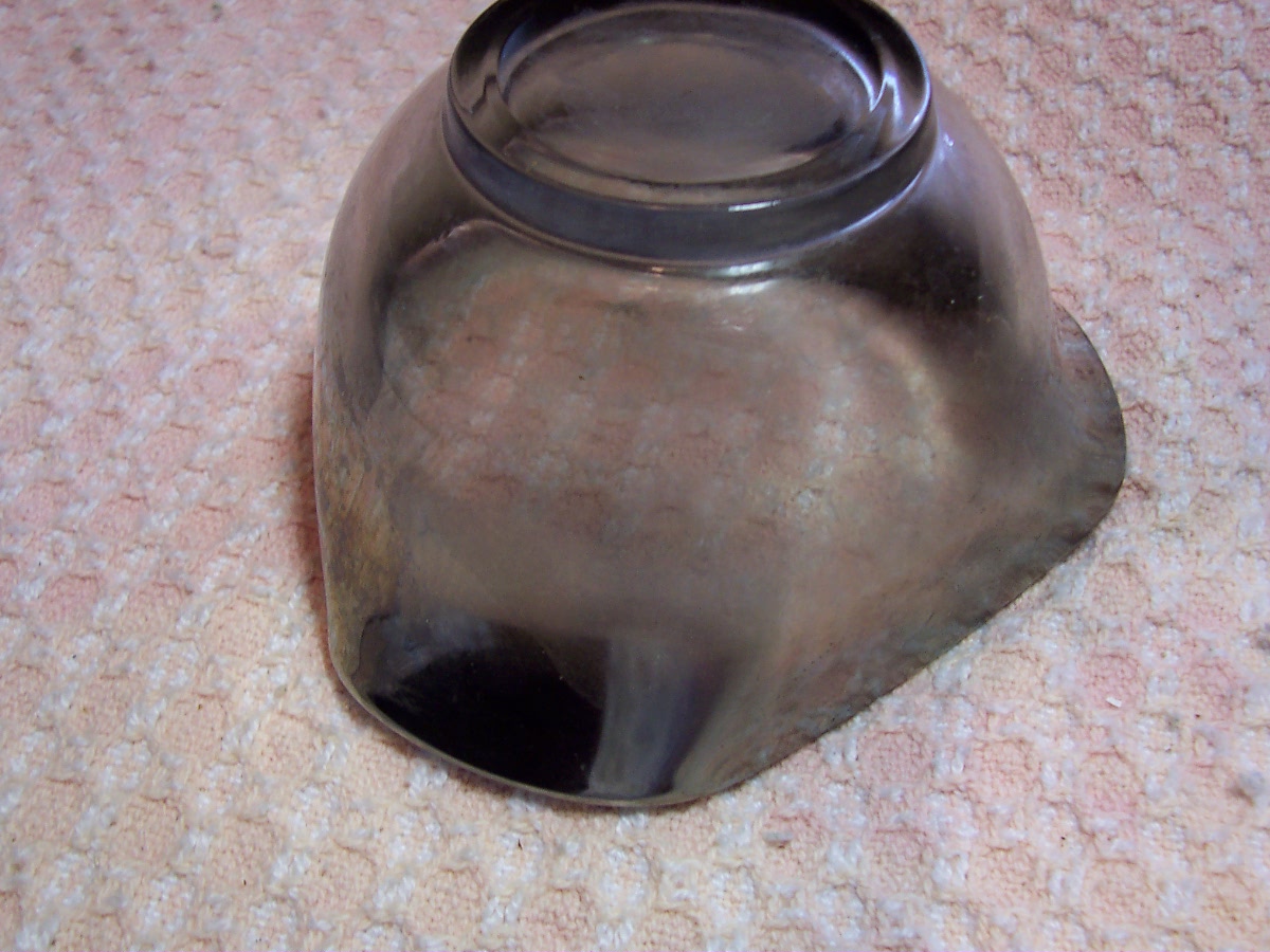 Flash Glass Bowl Silver Triangle Shape