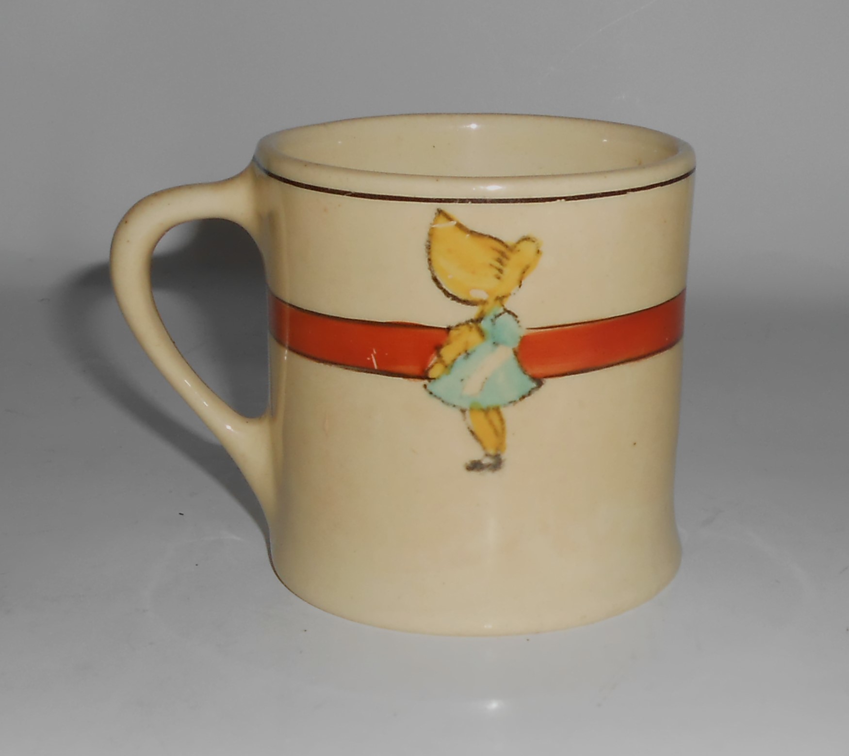 Roseville Pottery Creamware Juvenile Sunbonnet Sue Baby