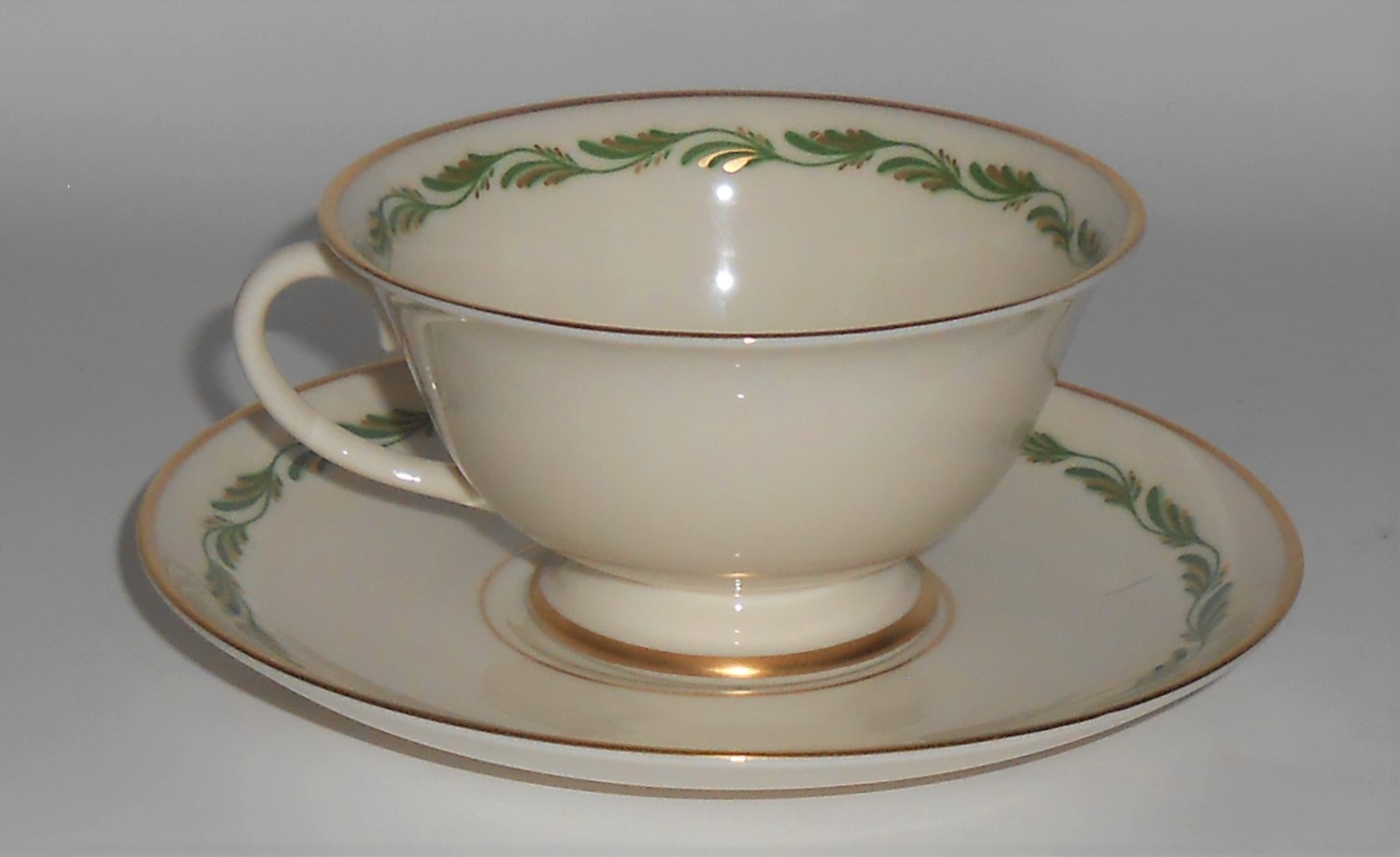 Franciscan Pottery Fine China Arcadia Green Cup/Saucer