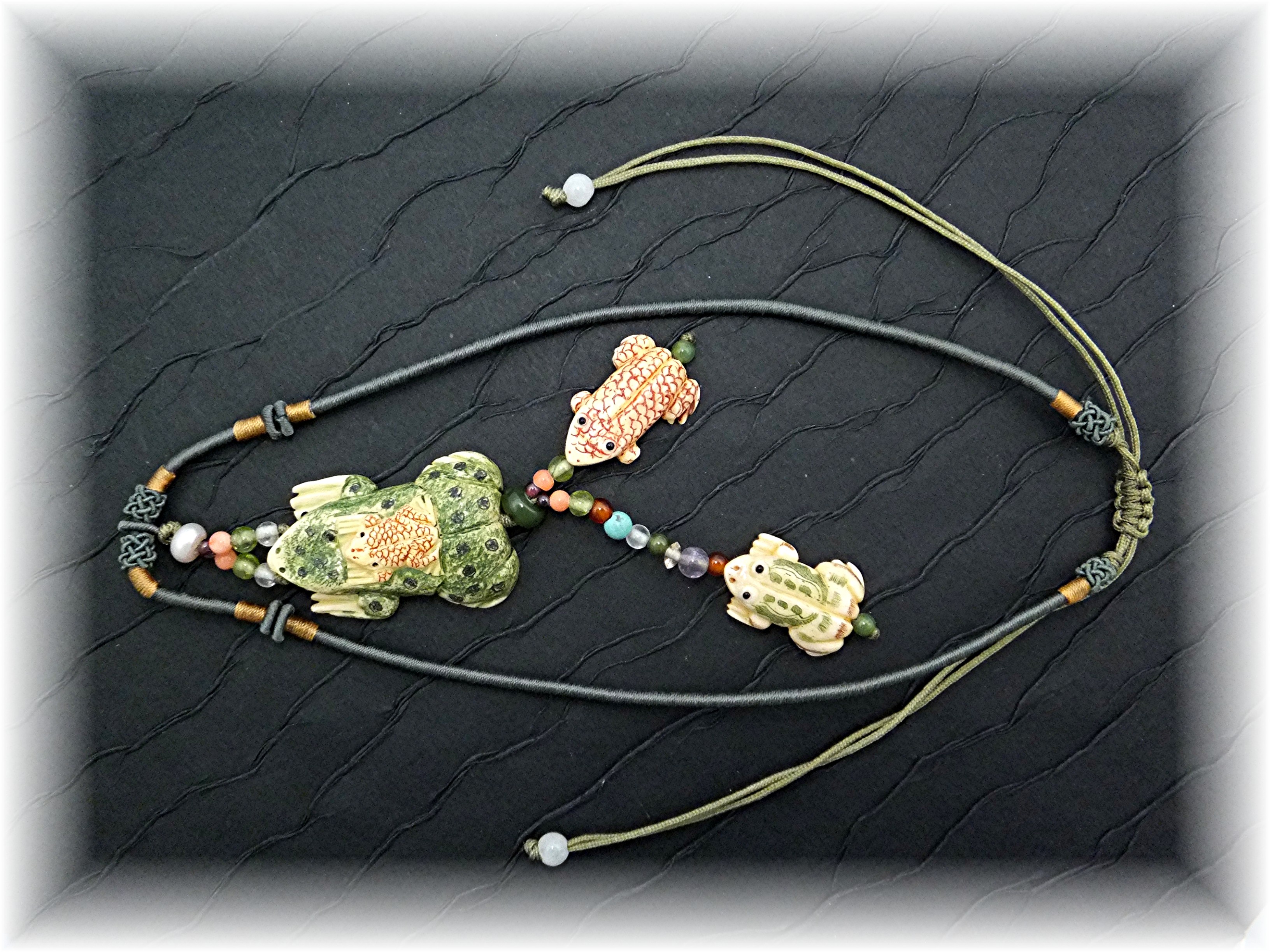 Bone Carved Frog Tassel Carved Bone Frogs Necklace.