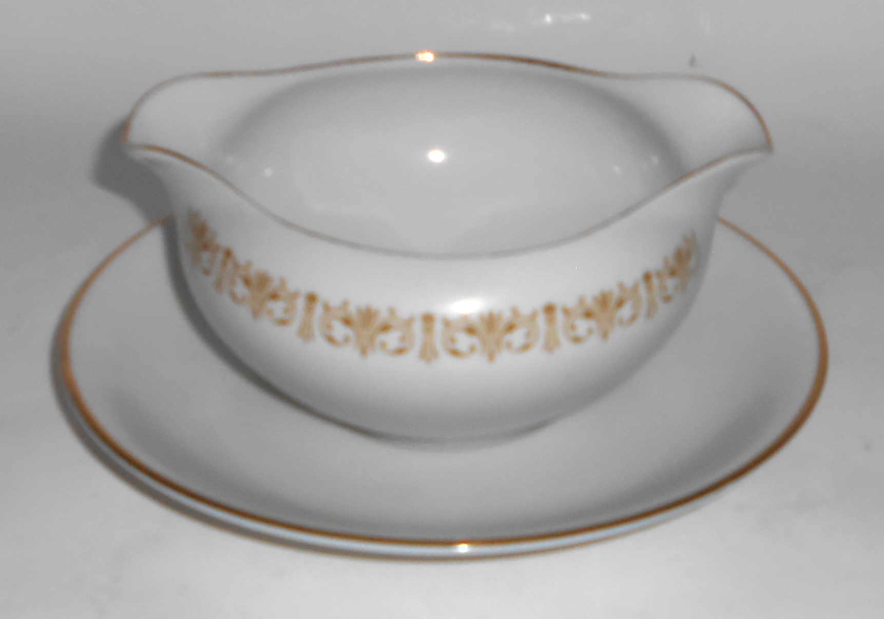 Sheffield China Imperial Gold Gravy Bowl