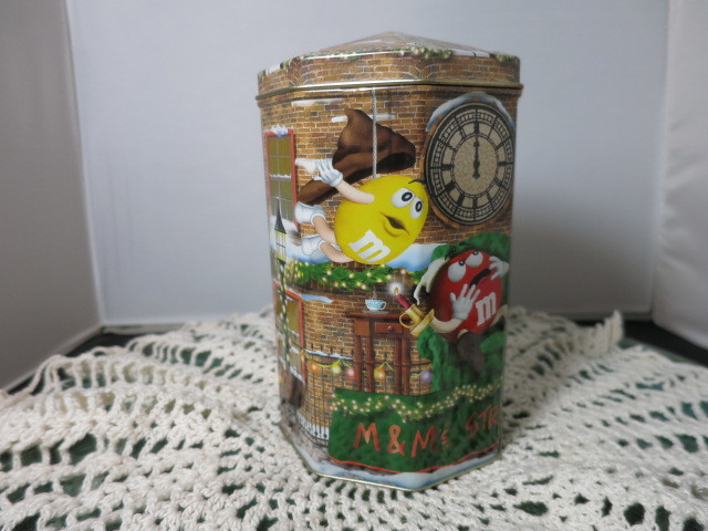 M & M Christmas Brand Clock Tower Street Players tin