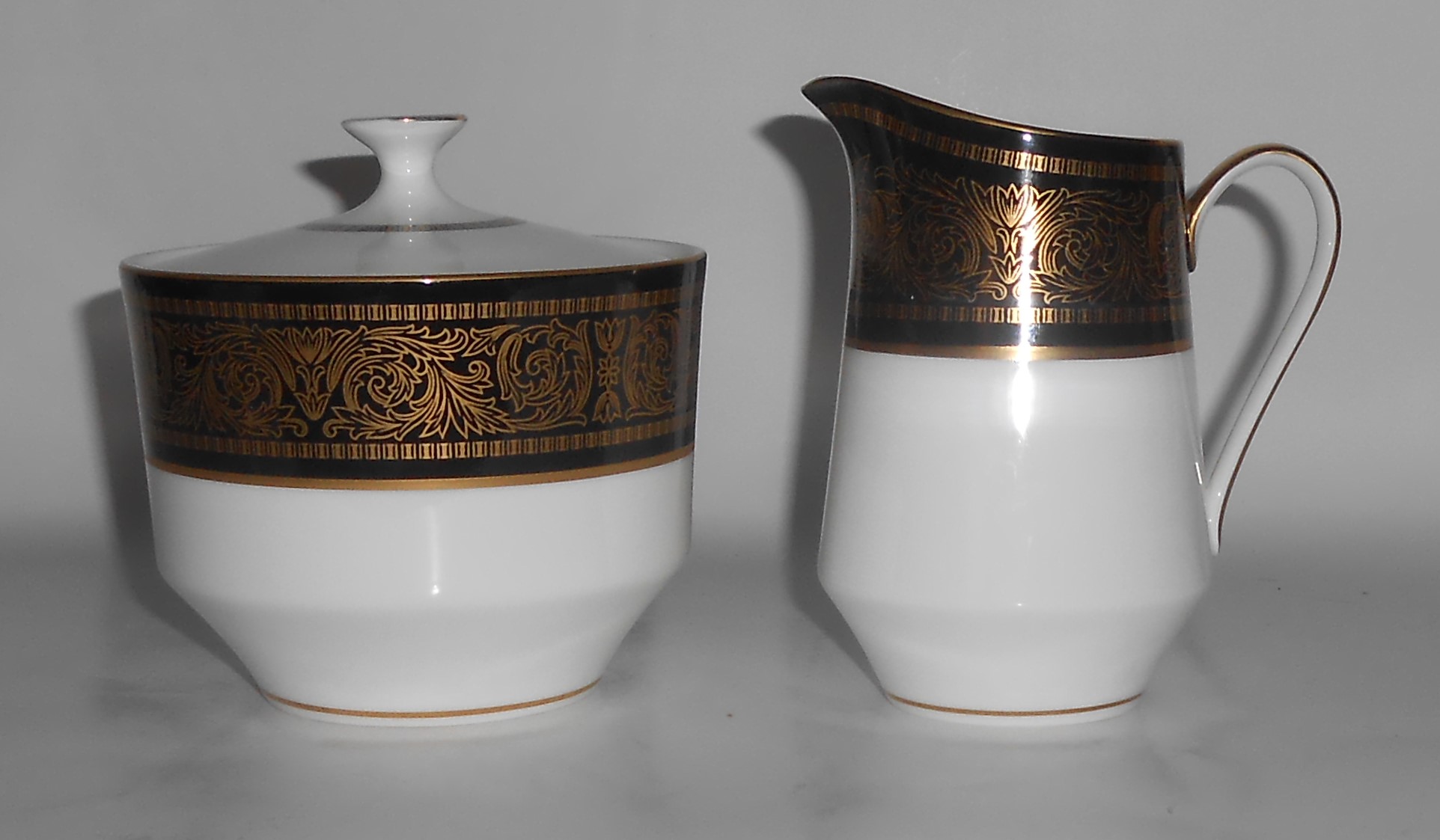 Mikasa Bone China Mount Holyoke Creamer & Sugar Bowl